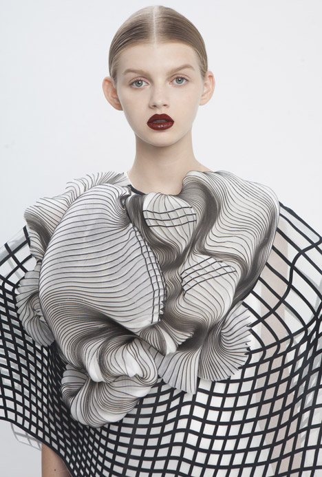 Hard Copy by Noa Raviv dezeen 468 1 Noa Raviv combines grid patterns and 3D printing for Hard Copy fashion collection